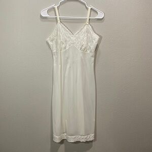Snowdon lingerie white vintage Union made slip‎ chemise